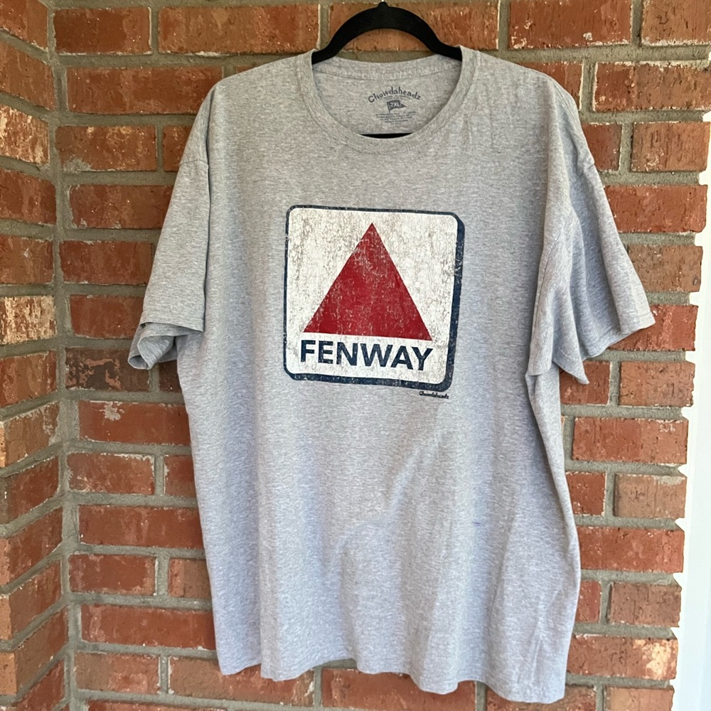 Chowdaheadz Fenway Gray T-Shirt Men’s 2X 
Gray with famous Iconic Boston